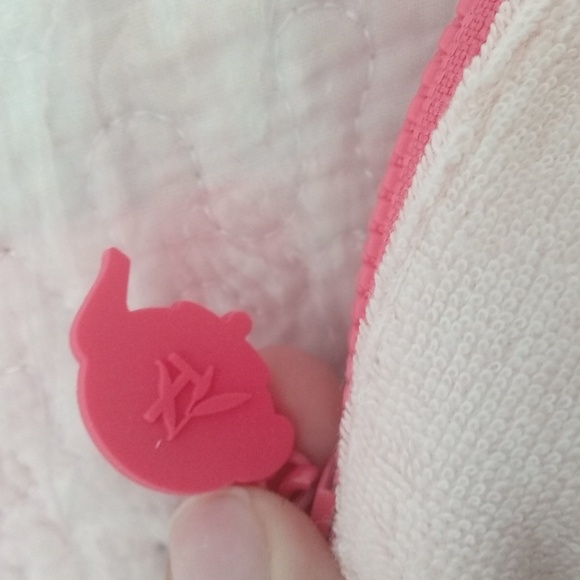 Sold BNWT Teaology Pink Cosmetic Bag *FREE WITH $40+ PURCHASE - Picture 3 of 4